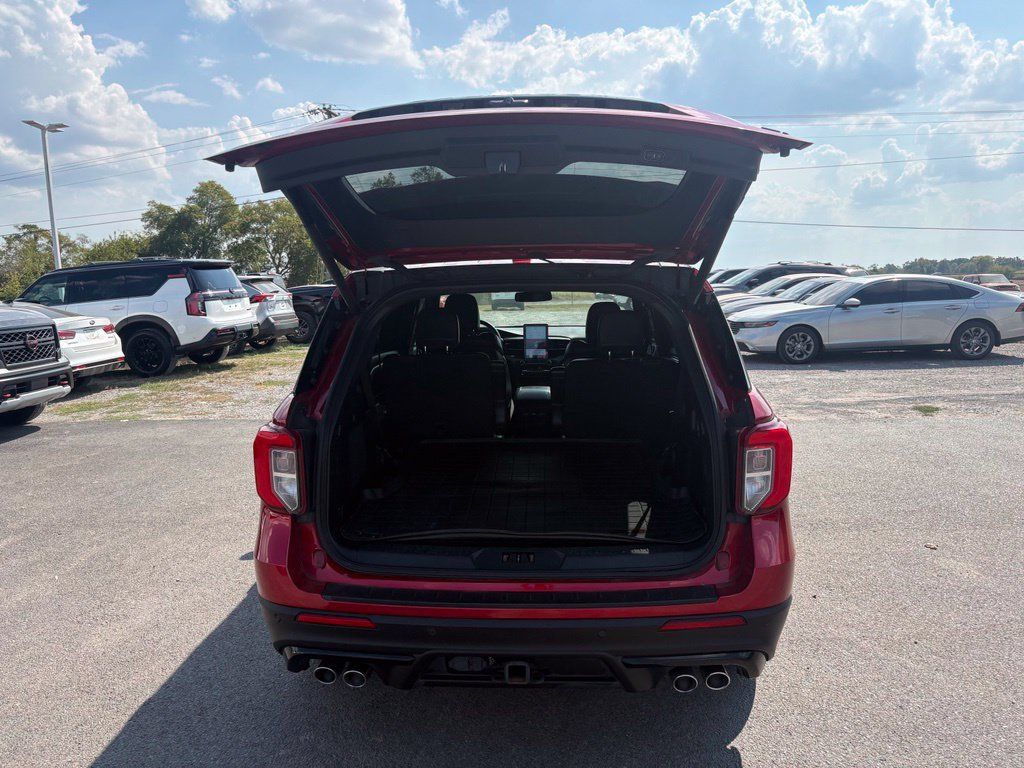 Used 2020 Ford Explorer ST w/ Premium Technology Package AWD/4WD image 15