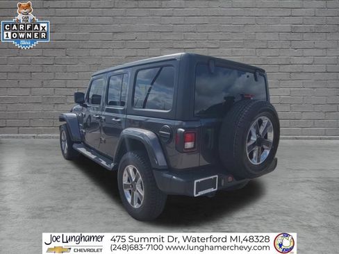 Used 2022 Jeep Wrangler Unlimited Sahara w/ Cold Weather Group AWD/4WD image 8