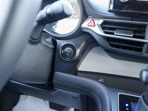 Certified 2026 Toyota Sienna XLE FWD image 20