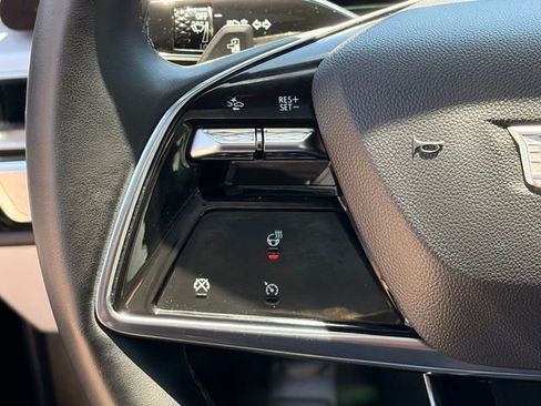 Used 2024 Cadillac Lyriq Sport RWD image 16