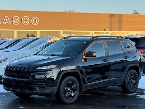 Used 2018 Jeep Cherokee Altitude image 29