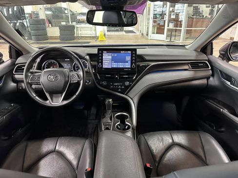 Used 2024 Toyota Camry XLE image 12