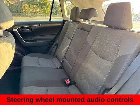 Used 2021 Toyota RAV4 XLE w/ Convenience Package image 20