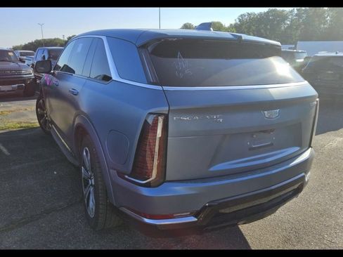 Used 2025 Cadillac Escalade IQ Luxury 2 AWD/4WD image 3