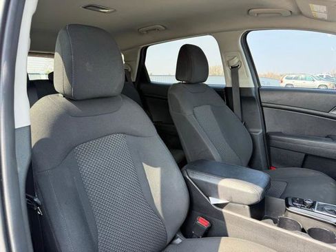 Used 2023 Kia Sportage LX image 39