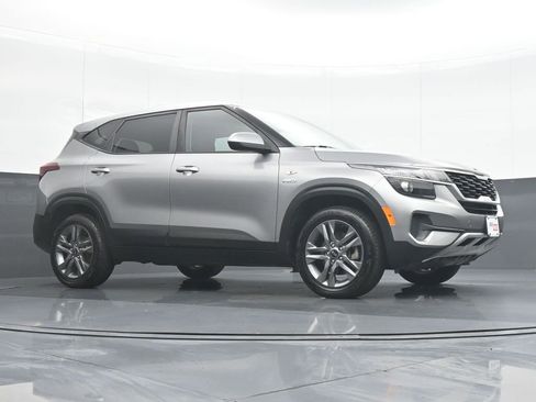 Used 2021 Kia Seltos LX AWD/4WD image 32