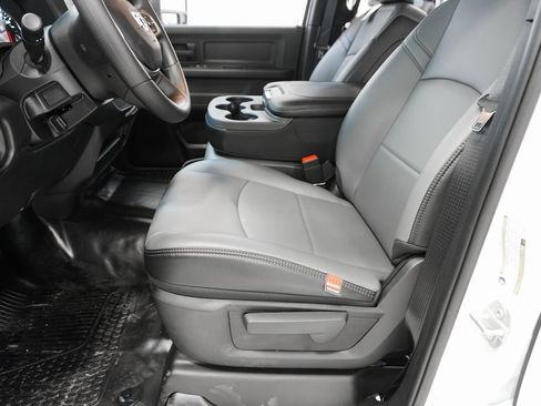 Used 2024 RAM 3500 Tradesman image 16