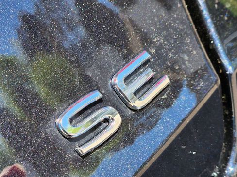 Certified 2025 Volkswagen Jetta SE FWD image 9