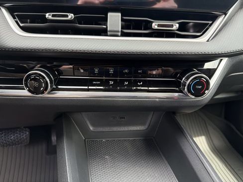 New 2026 Chevrolet Equinox LT w/ Safety and Technology Package FWD image 18