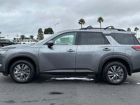 New 2025 Nissan Pathfinder SV w/ Cargo Package image 7