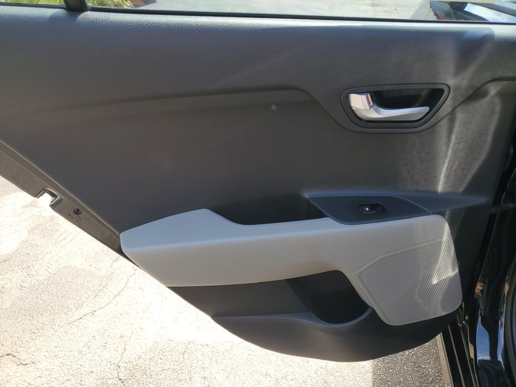 Used 2022 Kia Rio S w/ Option Group 015 FWD image 11