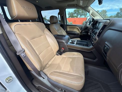 Used 2018 GMC Sierra 3500 Denali w/ Duramax Plus Package image 19
