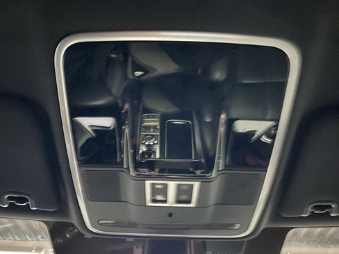 Used 2014 Land Rover Range Rover Sport HSE image 32