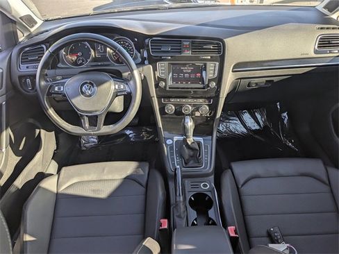 Used 2015 Volkswagen Golf TDI S image 14