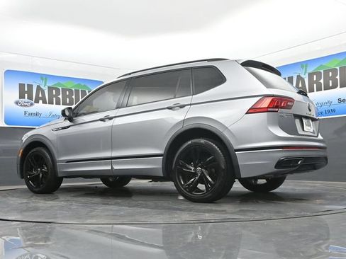 Used 2023 Volkswagen Tiguan SE R-Line FWD image 21