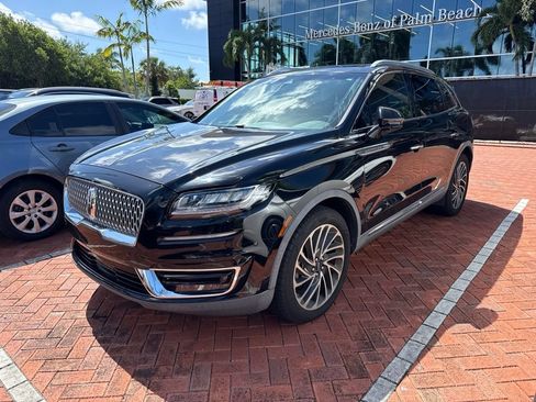 Used 2019 Lincoln Nautilus Reserve AWD/4WD image 2
