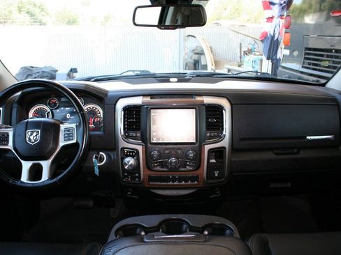 Used 2017 RAM 1500 Laramie AWD/4WD image 14