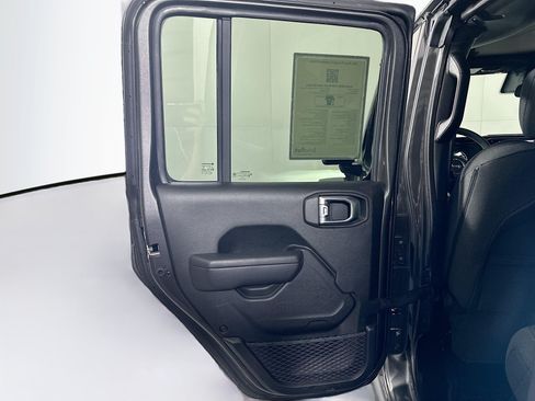 Used 2024 Jeep Wrangler Unlimited AWD/4WD image 26