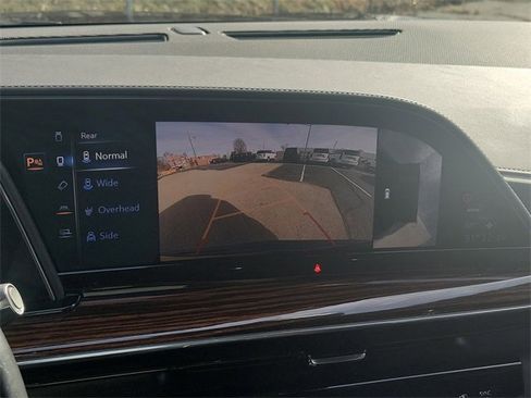 Used 2021 Cadillac Escalade Premium Luxury image 17