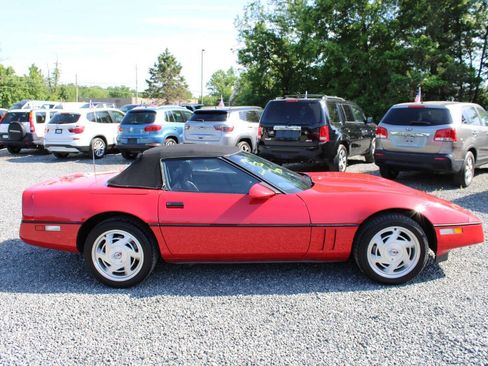 Used 1989 Chevrolet Corvette Convertible RWD image 29