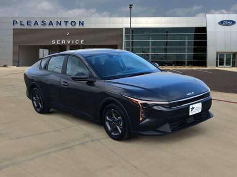 Used 2025 Kia K4 LXS image 7