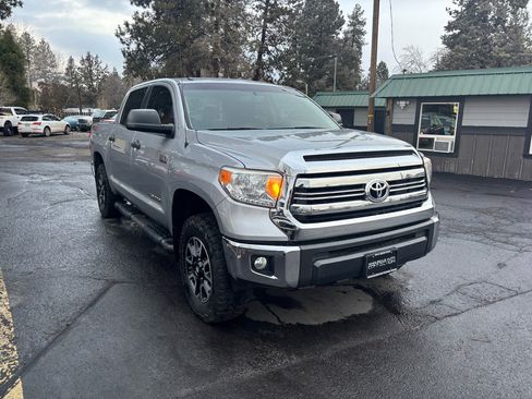 Used 2016 Toyota Tundra SR5 image 6