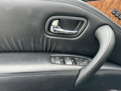 Used 2022 Nissan Armada SL w/ Captain's Chairs Package image 11