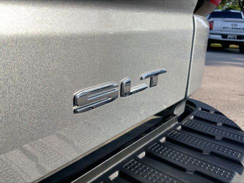 Used 2026 GMC Sierra 1500 SLT AWD/4WD image 10