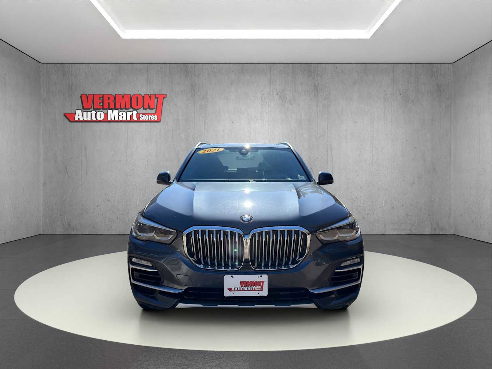 Used 2021 BMW X5 xDrive40i w/ Premium Package AWD/4WD image 2