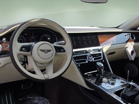 New 2026 Bentley Flying Spur Base image 37