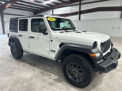 Used 2025 Jeep Wrangler Unlimited Sport AWD/4WD image 7