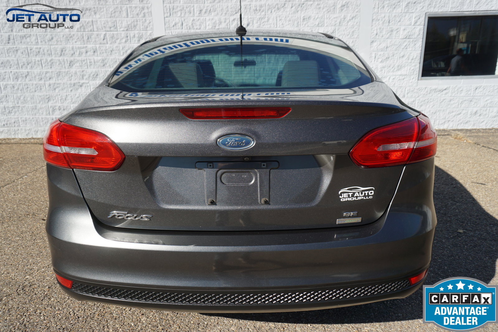 Used 2018 Ford Focus SE w/ SE Appearance Package FWD image 15
