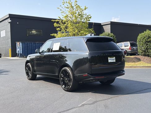 Used 2023 Land Rover Range Rover Long Wheelbase First Edition AWD/4WD image 16