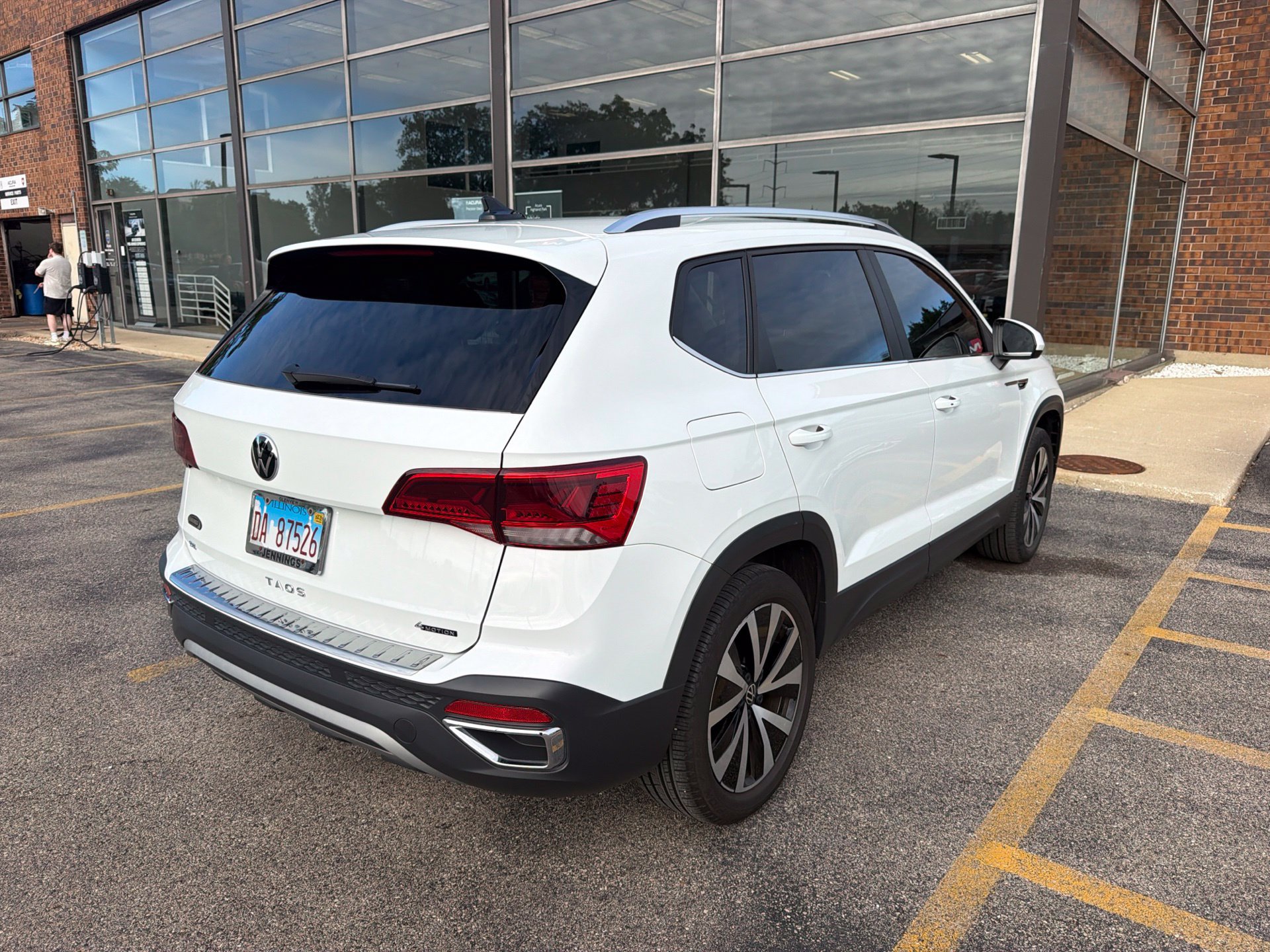 Used 2022 Volkswagen Taos SE AWD/4WD image 7