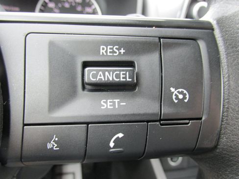 Used 2023 Nissan Rogue S AWD/4WD image 14