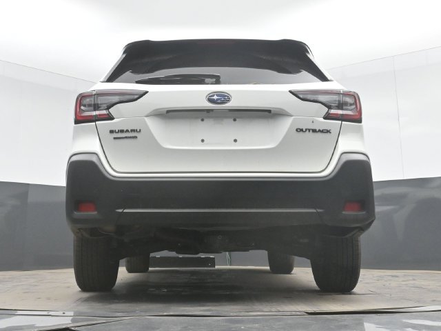 Used 2025 Subaru Outback Onyx Edition AWD/4WD image 33