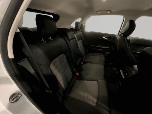 Used 2018 Ford Edge SE FWD image 25