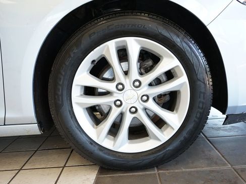 Used 2018 Chevrolet Malibu LT w/ Driver Confidence Package FWD image 50