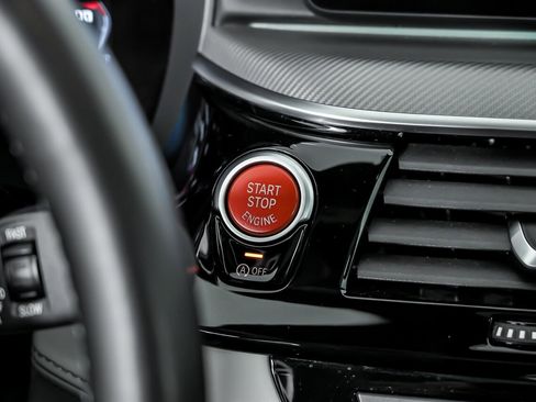 Used 2021 BMW M5 w/ Competition Package image 32