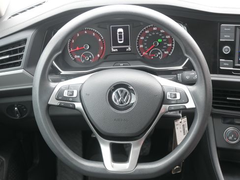 Used 2021 Volkswagen Jetta S image 17
