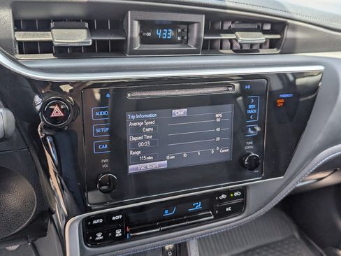 Used 2018 Toyota Corolla SE FWD image 17