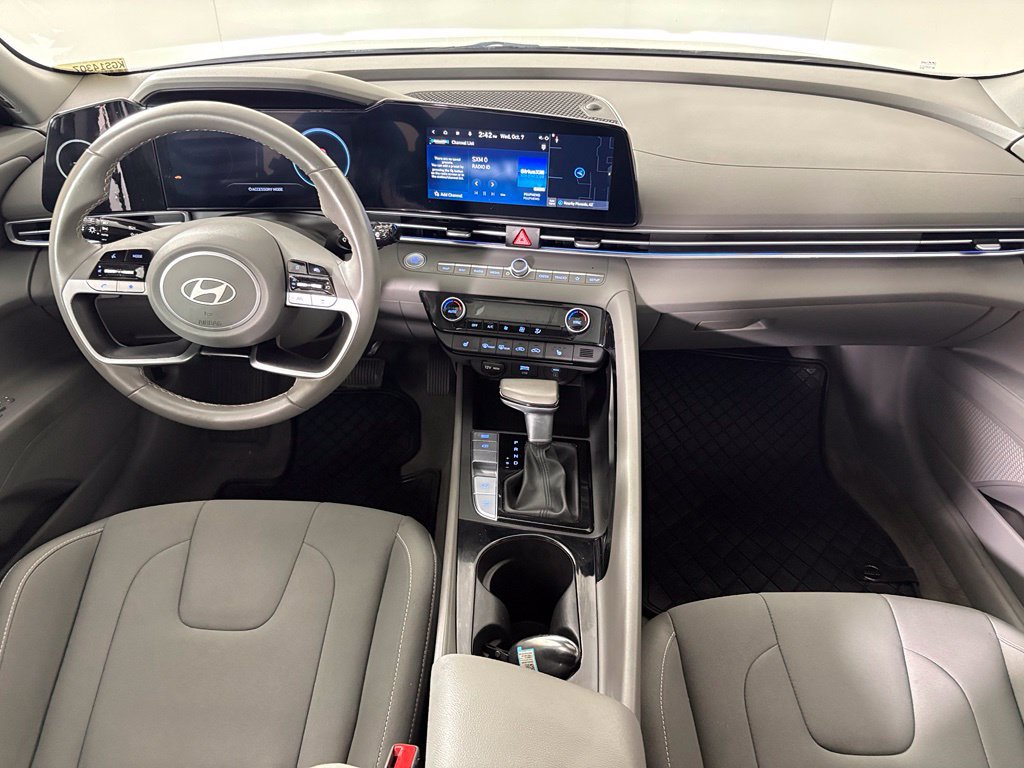 Used 2024 Hyundai Elantra SEL w/ Convenience Package FWD image 33