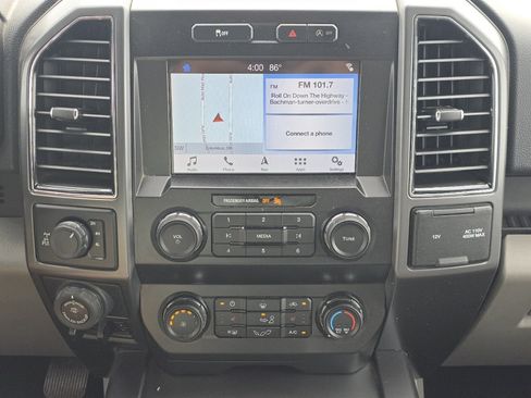 Used 2019 Ford F150 XLT w/ Equipment Group 302A Luxury AWD/4WD image 29