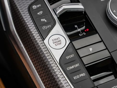 Used 2025 BMW M340i image 25