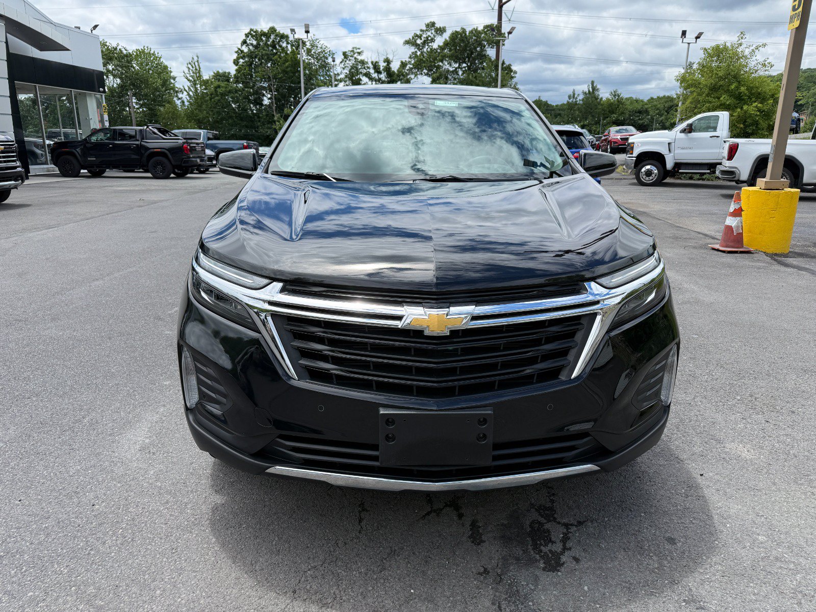 Certified 2024 Chevrolet Equinox LT AWD/4WD image 8