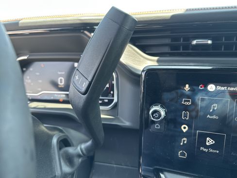 Used 2025 GMC Sierra 2500 AT4 AWD/4WD image 24