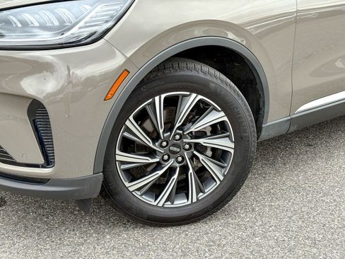 Used 2025 Lincoln Aviator AWD w/ Equipment Group 101A image 10