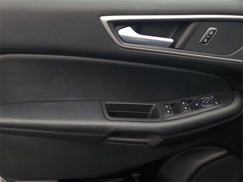 Certified 2024 Ford Edge SEL w/ Convenience Package image 9