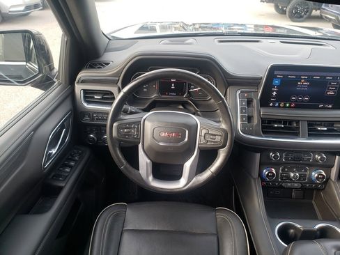 Used 2021 GMC Yukon XL SLT image 14