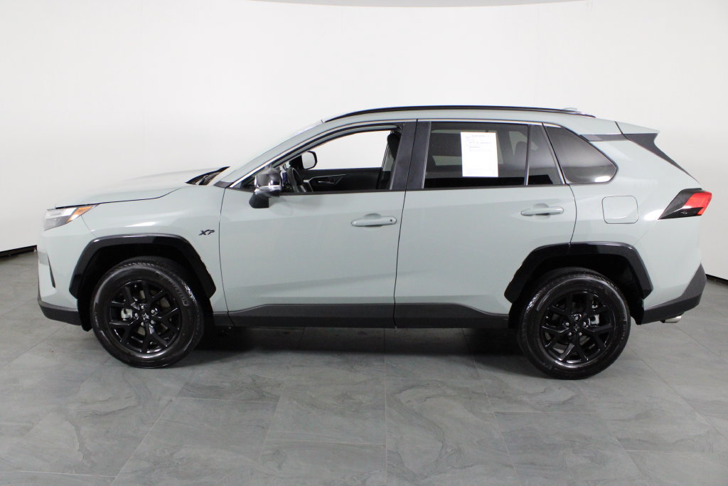 Used 2023 Toyota RAV4 XLE w/ Convenience Package FWD image 13